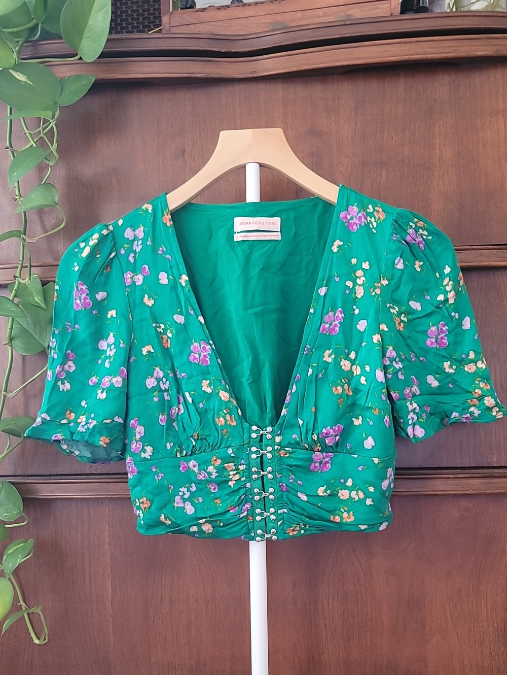 NWOT Urban Outfitters Coquette Fairy Green Floral V-Neck Corset Crop Top